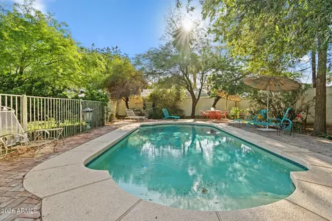Exterior - 34 W Pasadena Ave, Phoenix, AZ 85013 photo 2 of 10