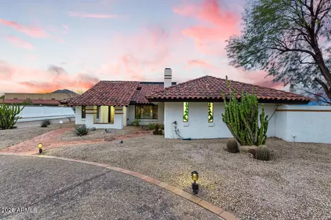 5224 W Creedance Blvd, Glendale, AZ 85310
