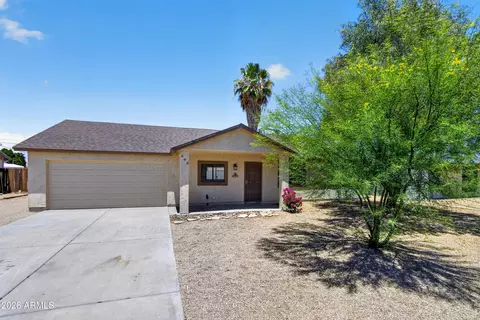 Exterior - 690 E Osage Ave, Apache Junction, AZ 85119 photo 1 of 4