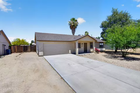 690 E Osage Ave, Apache Junction, AZ 85119