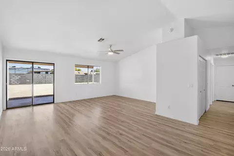 Living - 690 E Osage Ave, Apache Junction, AZ 85119 photo 3 of 7