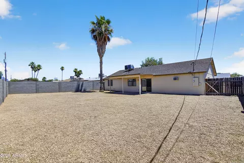 Exterior - 690 E Osage Ave, Apache Junction, AZ 85119 photo 3 of 4