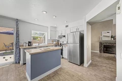 Kitchen - 3825 E Gail Dr, Phoenix, AZ 85044 photo 2 of 4