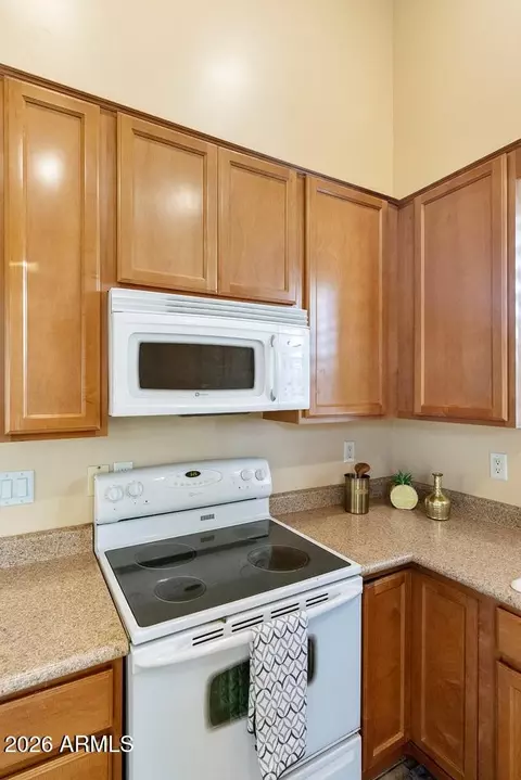 Kitchen - 88 E Toledo Ct, Gilbert, AZ 85295 photo 11 of 12