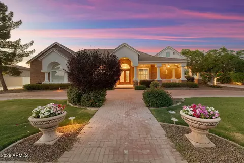 88 E Toledo Ct, Gilbert, AZ 85295