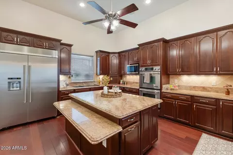 Kitchen - 88 E Toledo Ct, Gilbert, AZ 85295 photo 8 of 12