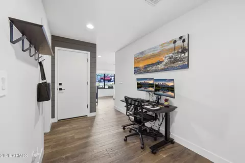 Entry Way - 2219 E Palmaire Ave, Phoenix, AZ 85020 photo 3 of 3
