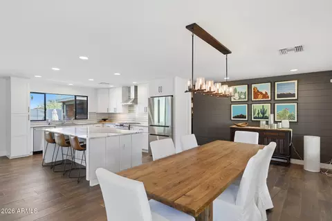 Dining - 2219 E Palmaire Ave, Phoenix, AZ 85020 photo 2 of 2