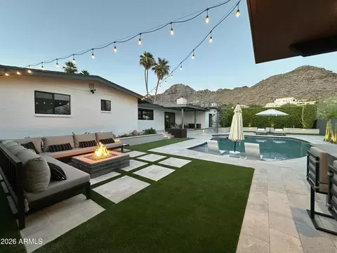 Exterior - 2219 E Palmaire Ave, Phoenix, AZ 85020 photo 1 of 12