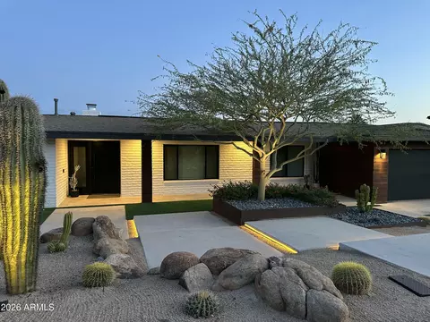 Exterior - 2219 E Palmaire Ave, Phoenix, AZ 85020 photo 5 of 12