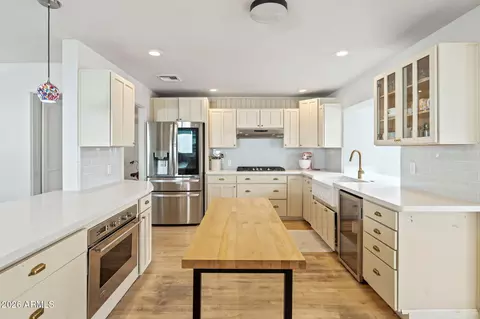 Kitchen - 4234 Earll Dr, Phoenix, AZ 85018 photo 2 of 4
