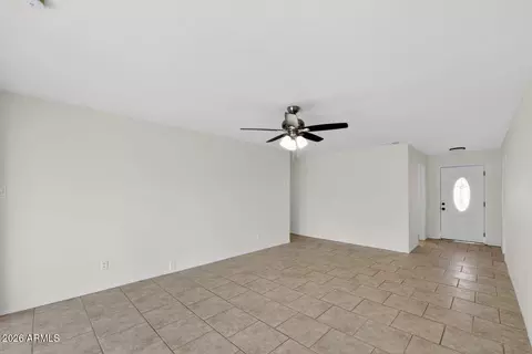 Living - 217 N Tracy Rd, Pearce, AZ 85625 photo 3 of 4