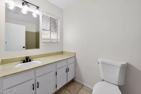 Bath - 217 N Tracy Rd, Pearce, AZ 85625 photo 4 of 7