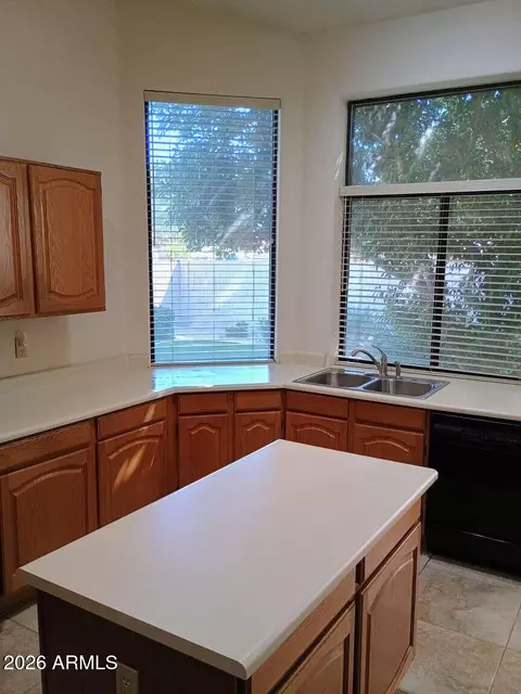 Kitchen - 9625 S Forest Ave, Tempe, AZ 85284 photo 6 of 8
