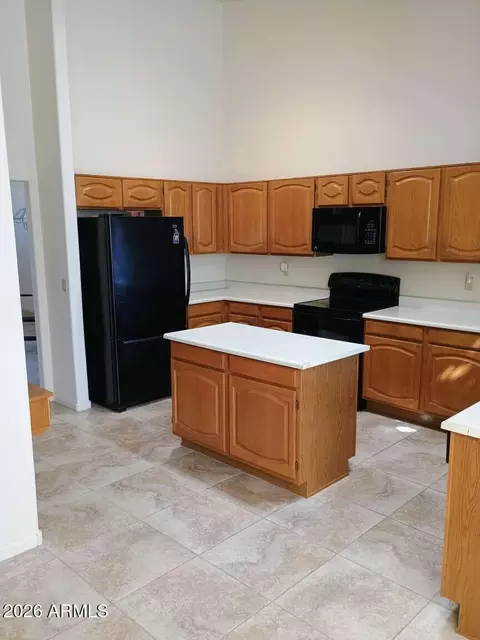 Kitchen - 9625 S Forest Ave, Tempe, AZ 85284 photo 7 of 8