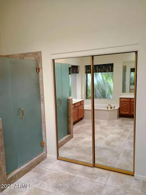 Bath - 9625 S Forest Ave, Tempe, AZ 85284 photo 7 of 10