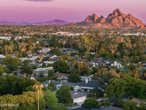 View/Area - 5201 E Weldon Ave, Phoenix, AZ 85018 photo 1 of 4