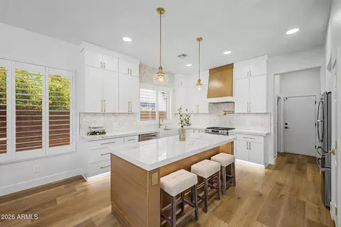 Kitchen - 3939 E Dubois Ave, Gilbert, AZ 85298 photo 2 of 4