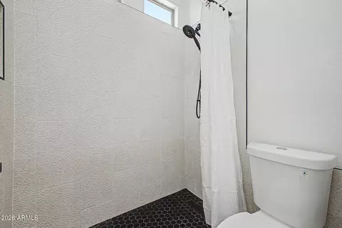 Bath - 3939 E Dubois Ave, Gilbert, AZ 85298 photo 5 of 5