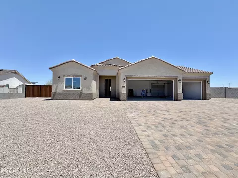 8314 W Plum Hollow Dr, Arizona City, AZ 85123