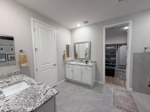 Bath - 14721 E 42nd St, Yuma, AZ 85367 photo 2 of 3