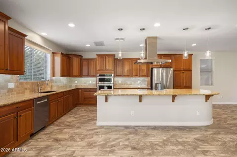 Kitchen - 5774 S Seton Ave, Gilbert, AZ 85298 photo 2 of 4