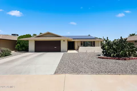 10714 W Saratoga Cir, Sun City, AZ 85351