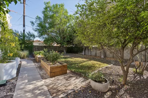 511 E Orange Dr, Phoenix, AZ 85012 photo 31