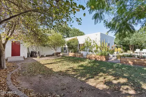 511 E Orange Dr, Phoenix, AZ 85012 photo 12