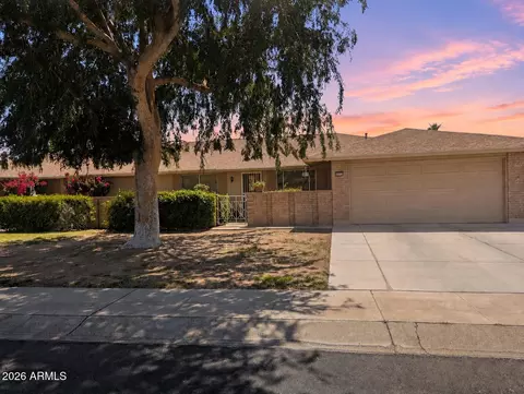 10311 W Prairie Hills Cir, Sun City, AZ 85351
