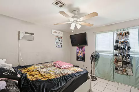 Bedroom - 4832 W Earll Dr, Phoenix, AZ 85031 photo 5 of 6