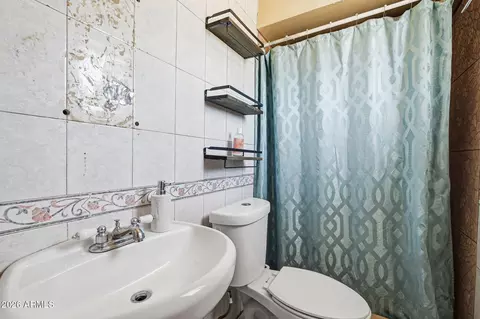 Bath - 4832 W Earll Dr, Phoenix, AZ 85031 photo 2 of 2