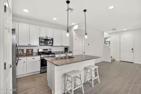 Kitchen - 1731 S 82nd Way, Mesa, AZ 85209 photo 2 of 5
