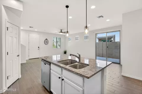 Entry Way - 1731 S 82nd Way, Mesa, AZ 85209 photo 1 of 3