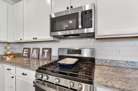 Kitchen - 1731 S 82nd Way, Mesa, AZ 85209 photo 4 of 5