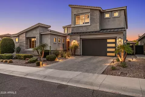 3020 E Los Gatos Dr, Phoenix, AZ 85050