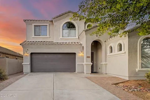 2826 E Saguaro Park Ln, Phoenix, AZ 85024