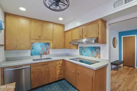 Kitchen - 170 E Coronado Rd #63, Phoenix, AZ 85004 photo 2 of 4