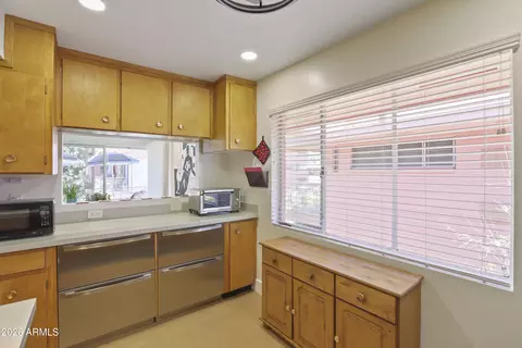 Kitchen - 170 E Coronado Rd #63, Phoenix, AZ 85004 photo 4 of 4