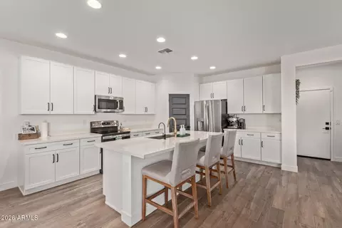 Kitchen - 5629 S Veneto --, Mesa, AZ 85212 photo 1 of 3
