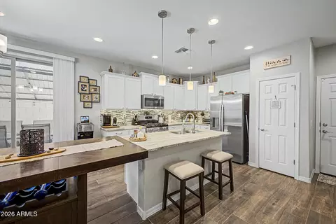 Kitchen - 1659 S 83rd Pl, Mesa, AZ 85209 photo 1 of 3