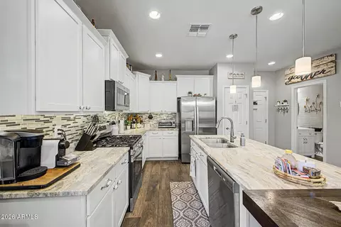 Kitchen - 1659 S 83rd Pl, Mesa, AZ 85209 photo 3 of 3