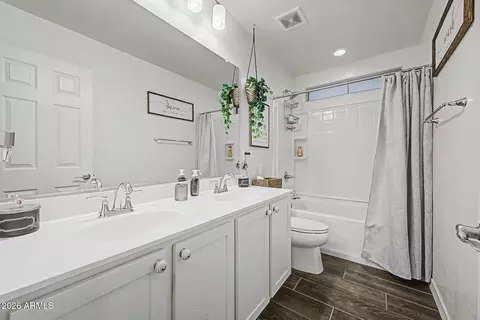 Bath - 1659 S 83rd Pl, Mesa, AZ 85209 photo 5 of 5