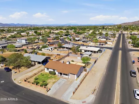 View/Area - 8311 S 9th Pl, Phoenix, AZ 85042 photo 3 of 6