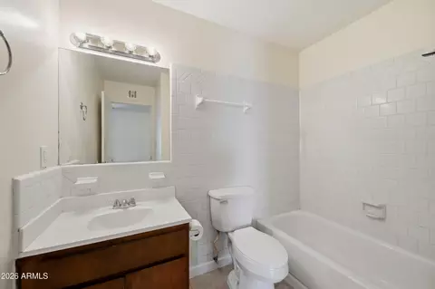Bath - 8311 S 9th Pl, Phoenix, AZ 85042 photo 1 of 2