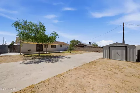 Exterior - 8311 S 9th Pl, Phoenix, AZ 85042 photo 3 of 9