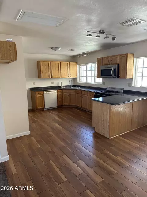 Kitchen - 8311 S 9th Pl, Phoenix, AZ 85042 photo 2 of 4