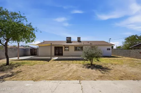 Exterior - 8311 S 9th Pl, Phoenix, AZ 85042 photo 4 of 9