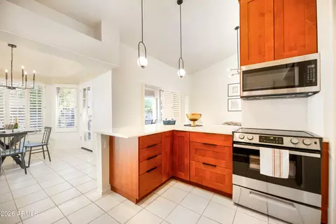 Kitchen - 4117 E Glenhaven Dr, Phoenix, AZ 85048 photo 1 of 3