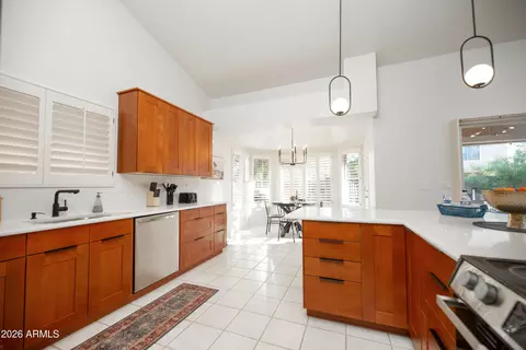 Kitchen - 4117 E Glenhaven Dr, Phoenix, AZ 85048 photo 2 of 3